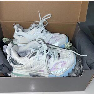 Women's Track Sneaker